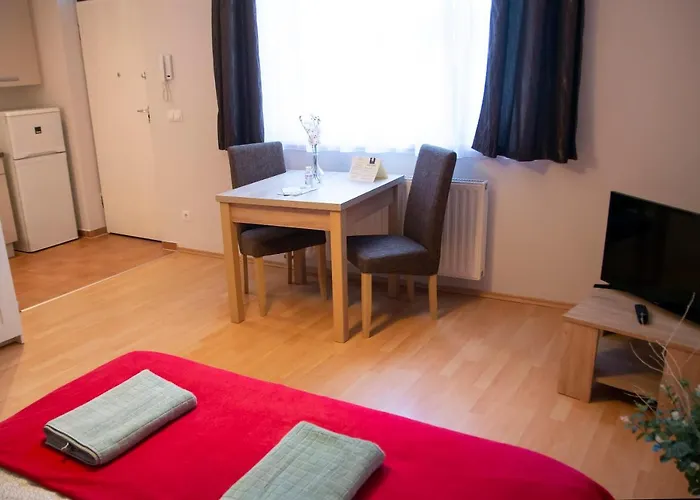 Keleti Lägenhetshotell 3*